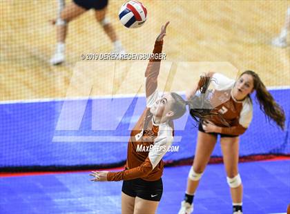 Thumbnail 2 in Coronado vs Mead (CHSAA 4A Pool Play) photogallery.
