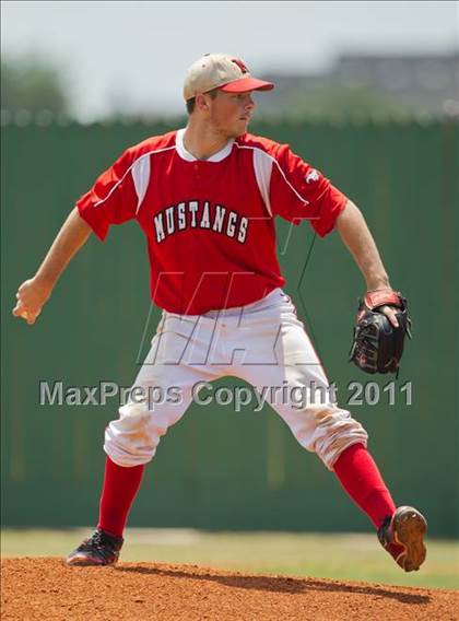 Thumbnail 1 in Fort Bend Clements vs Memorial (UIL 5A Region III Semifinal) photogallery.