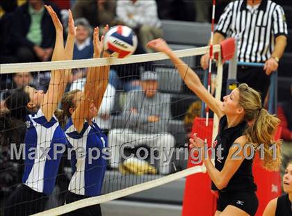 Thumbnail 1 in Dover vs. Spring Grove photogallery.