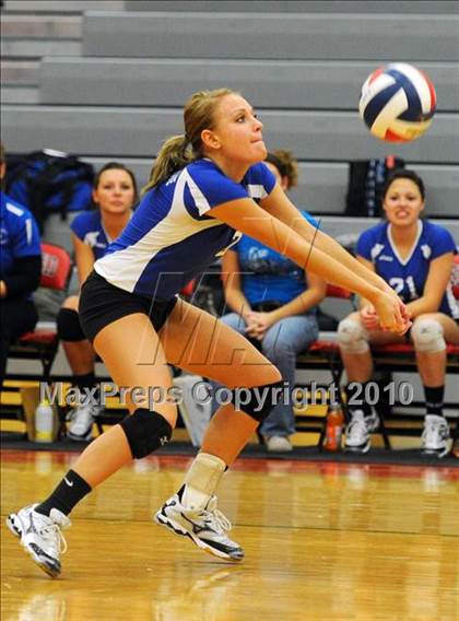 Thumbnail 3 in Dover vs. Spring Grove photogallery.