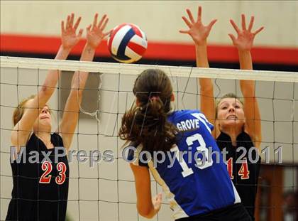 Thumbnail 1 in Dover vs. Spring Grove photogallery.