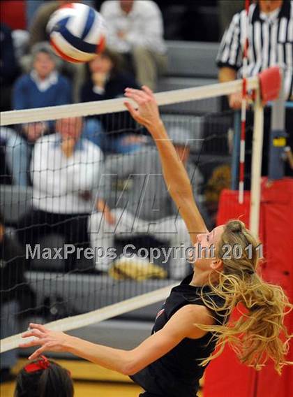 Thumbnail 2 in Dover vs. Spring Grove photogallery.