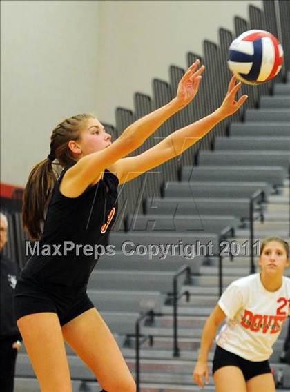 Thumbnail 1 in Dover vs. Spring Grove photogallery.