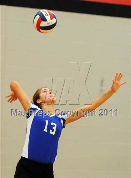 Thumbnail 1 in Dover vs. Spring Grove photogallery.
