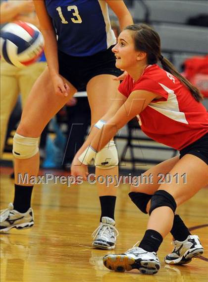 Thumbnail 2 in Dover vs. Spring Grove photogallery.