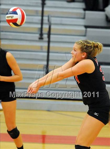 Thumbnail 3 in Dover vs. Spring Grove photogallery.