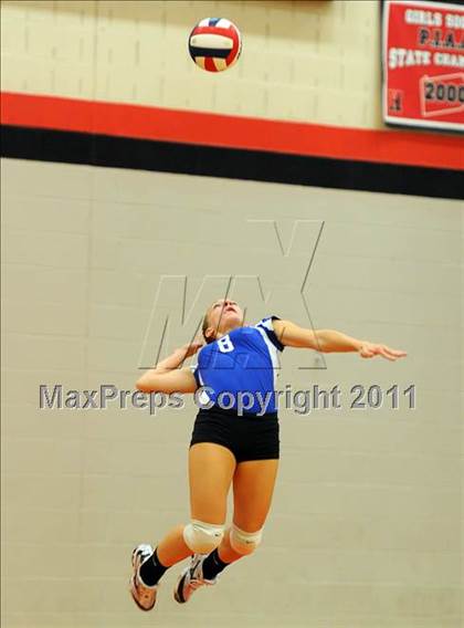 Thumbnail 3 in Dover vs. Spring Grove photogallery.