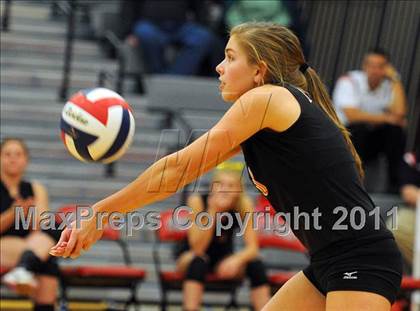 Thumbnail 1 in Dover vs. Spring Grove photogallery.