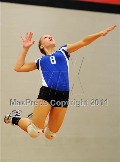 Thumbnail 2 in Dover vs. Spring Grove photogallery.