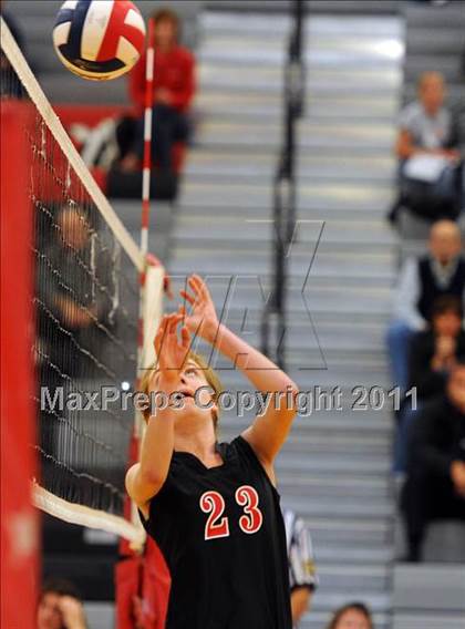 Thumbnail 1 in Dover vs. Spring Grove photogallery.
