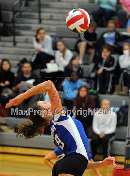 Thumbnail 1 in Dover vs. Spring Grove photogallery.