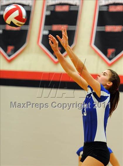 Thumbnail 3 in Dover vs. Spring Grove photogallery.