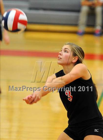 Thumbnail 3 in Dover vs. Spring Grove photogallery.