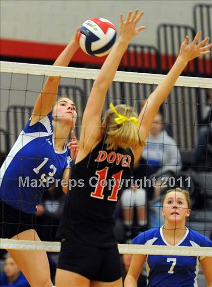 Thumbnail 2 in Dover vs. Spring Grove photogallery.