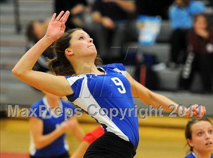 Thumbnail 1 in Dover vs. Spring Grove photogallery.