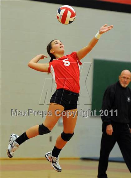 Thumbnail 2 in Dover vs. Spring Grove photogallery.