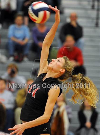 Thumbnail 1 in Dover vs. Spring Grove photogallery.