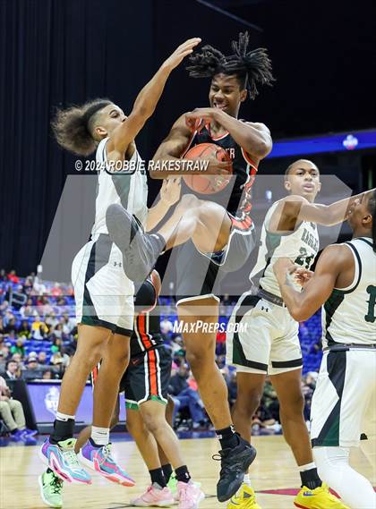 Thumbnail 2 in Ellison vs. Lancaster (UIL 5A Basketball Final) photogallery.