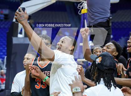 Thumbnail 2 in Ellison vs. Lancaster (UIL 5A Basketball Final) photogallery.