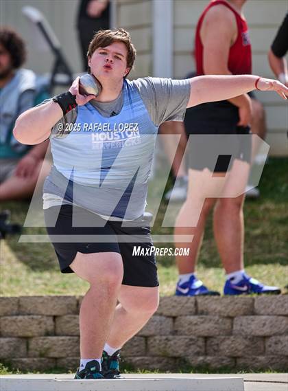 Thumbnail 3 in Rosehill Eagles Relays (Shot Put) photogallery.
