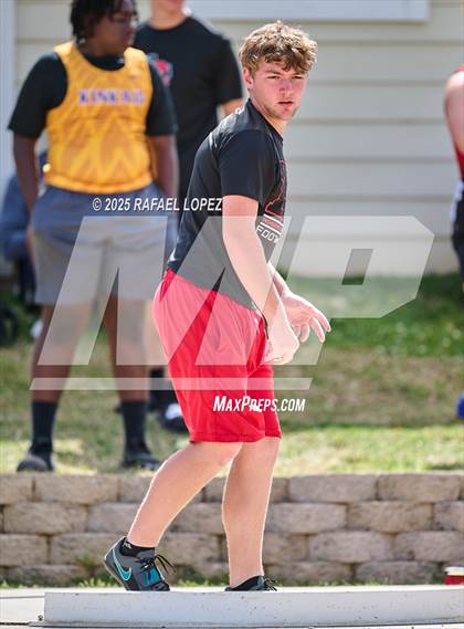 Thumbnail 2 in Rosehill Eagles Relays (Shot Put) photogallery.