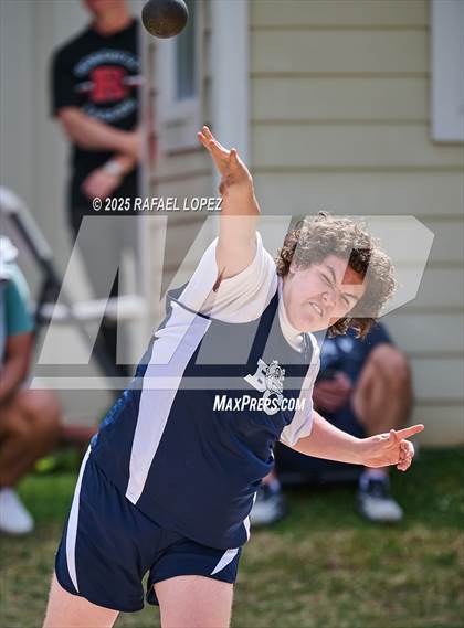 Thumbnail 1 in Rosehill Eagles Relays (Shot Put) photogallery.