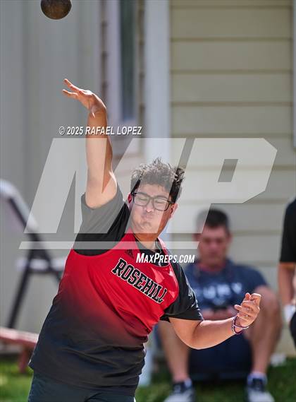 Thumbnail 3 in Rosehill Eagles Relays (Shot Put) photogallery.