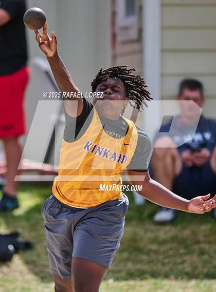 Thumbnail 3 in Rosehill Eagles Relays (Shot Put) photogallery.