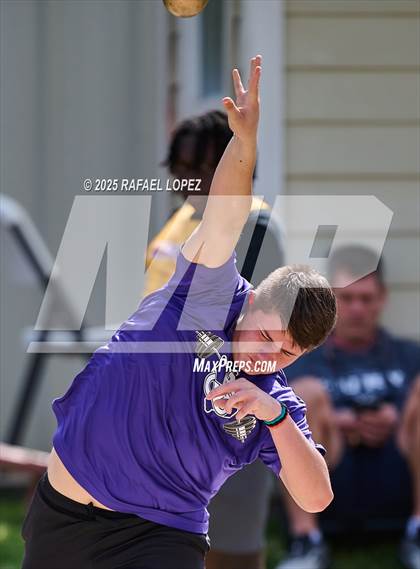 Thumbnail 1 in Rosehill Eagles Relays (Shot Put) photogallery.