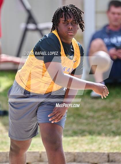 Thumbnail 3 in Rosehill Eagles Relays (Shot Put) photogallery.