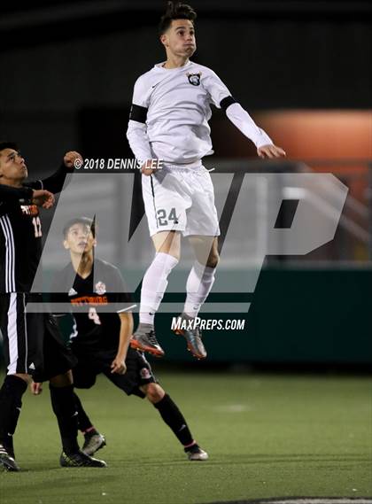 Thumbnail 3 in Pittsburg vs. De La Salle (CIF NCS D1 Semifinal) photogallery.