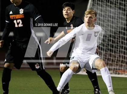 Thumbnail 1 in Pittsburg vs. De La Salle (CIF NCS D1 Semifinal) photogallery.