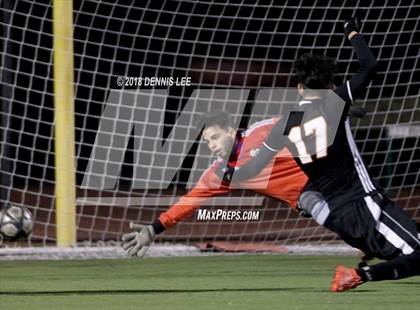 Thumbnail 2 in Pittsburg vs. De La Salle (CIF NCS D1 Semifinal) photogallery.