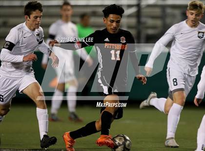 Thumbnail 2 in Pittsburg vs. De La Salle (CIF NCS D1 Semifinal) photogallery.
