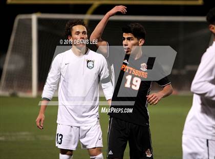 Thumbnail 3 in Pittsburg vs. De La Salle (CIF NCS D1 Semifinal) photogallery.
