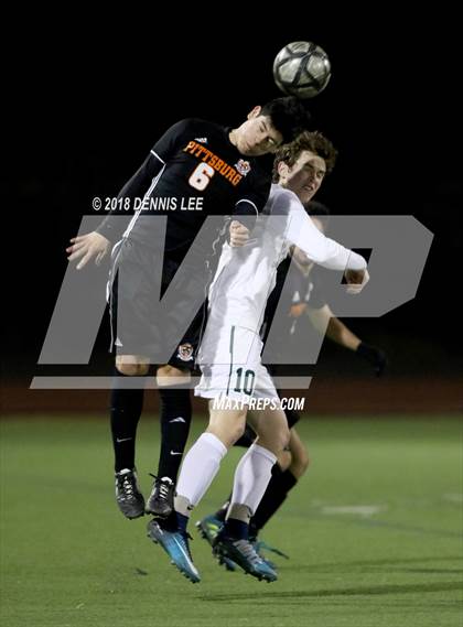 Thumbnail 2 in Pittsburg vs. De La Salle (CIF NCS D1 Semifinal) photogallery.