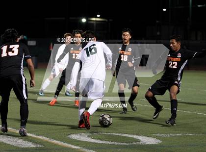 Thumbnail 2 in Pittsburg vs. De La Salle (CIF NCS D1 Semifinal) photogallery.