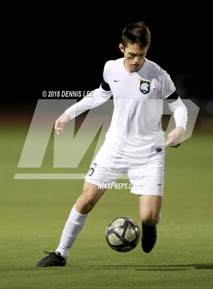 Thumbnail 3 in Pittsburg vs. De La Salle (CIF NCS D1 Semifinal) photogallery.