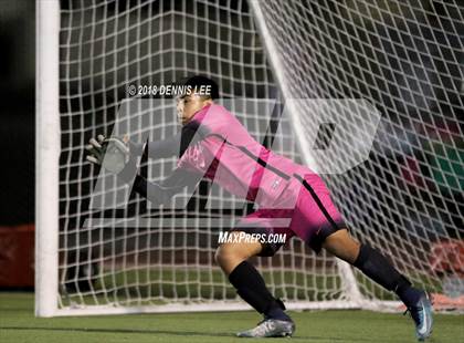 Thumbnail 2 in Pittsburg vs. De La Salle (CIF NCS D1 Semifinal) photogallery.