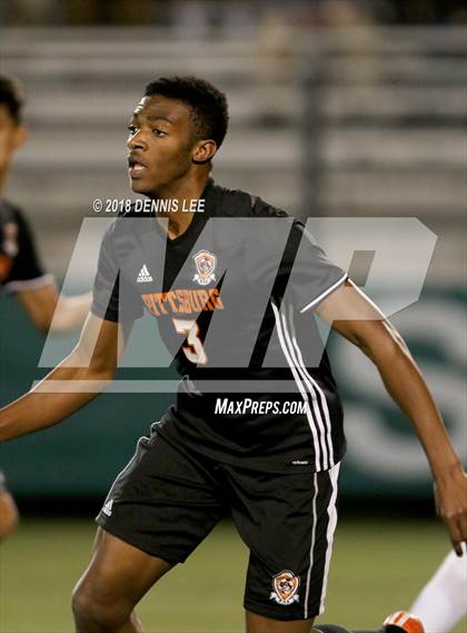 Thumbnail 1 in Pittsburg vs. De La Salle (CIF NCS D1 Semifinal) photogallery.