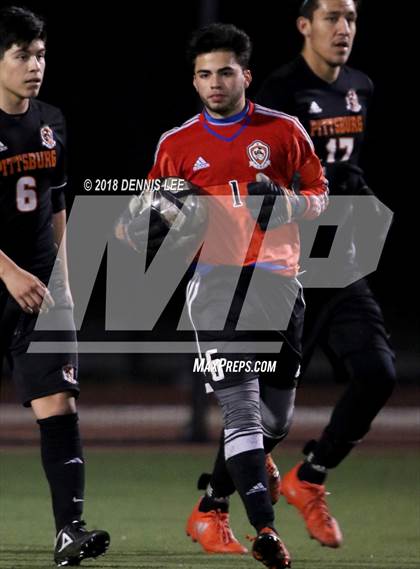 Thumbnail 1 in Pittsburg vs. De La Salle (CIF NCS D1 Semifinal) photogallery.