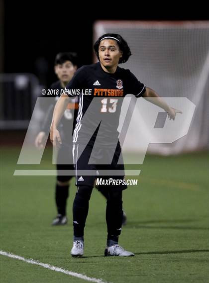 Thumbnail 1 in Pittsburg vs. De La Salle (CIF NCS D1 Semifinal) photogallery.