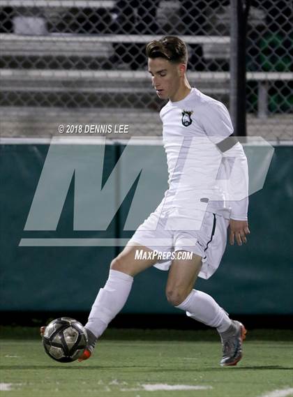 Thumbnail 2 in Pittsburg vs. De La Salle (CIF NCS D1 Semifinal) photogallery.