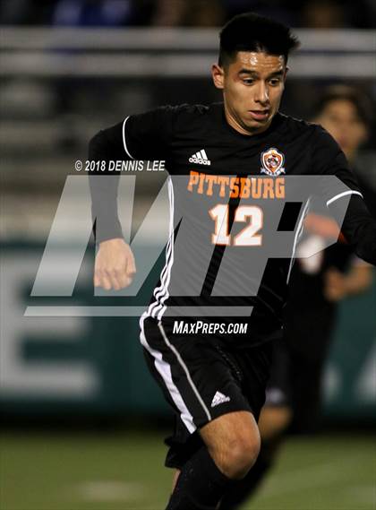 Thumbnail 3 in Pittsburg vs. De La Salle (CIF NCS D1 Semifinal) photogallery.