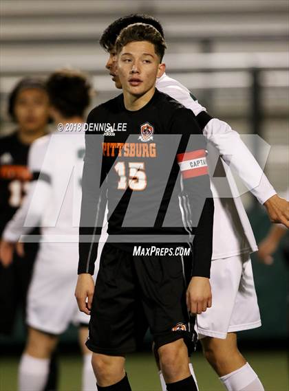 Thumbnail 3 in Pittsburg vs. De La Salle (CIF NCS D1 Semifinal) photogallery.