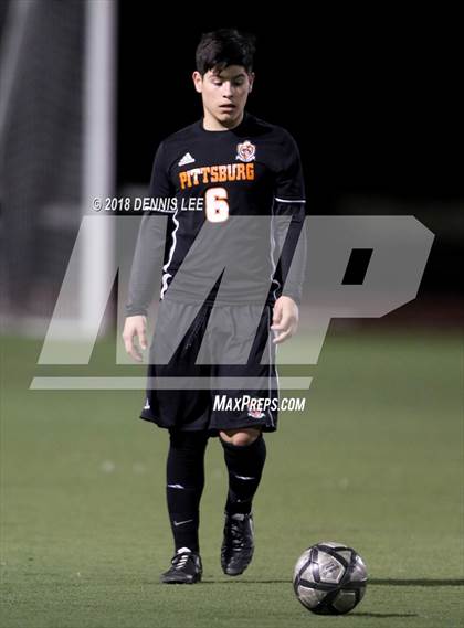 Thumbnail 3 in Pittsburg vs. De La Salle (CIF NCS D1 Semifinal) photogallery.