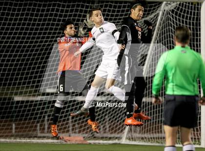 Thumbnail 2 in Pittsburg vs. De La Salle (CIF NCS D1 Semifinal) photogallery.