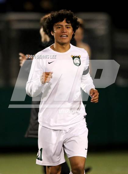 Thumbnail 3 in Pittsburg vs. De La Salle (CIF NCS D1 Semifinal) photogallery.