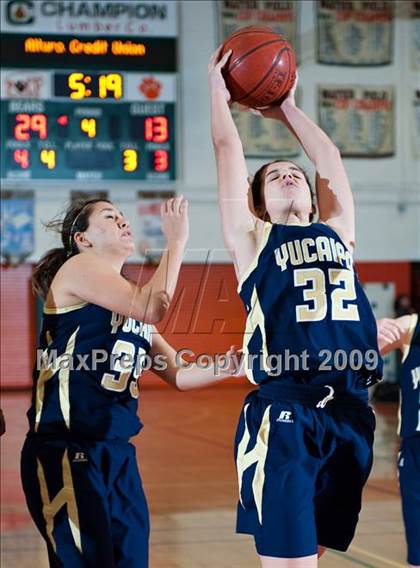 Thumbnail 2 in La Sierra vs. Yucaipa (Lady Bears Holiday Classic) photogallery.