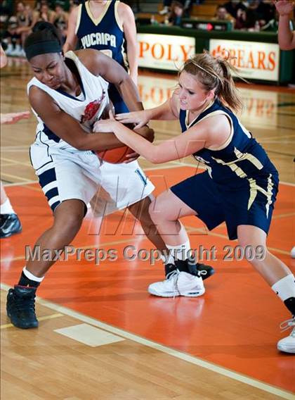 Thumbnail 3 in La Sierra vs. Yucaipa (Lady Bears Holiday Classic) photogallery.